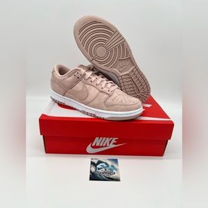 NEW Nike Dunk Low PRM Pink Oxford (W) *DV7415-600* WMNS Size 6W-10W
